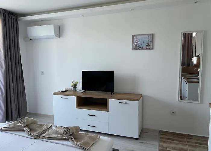 студио симона 5 първа линия море Apartment Lozenets